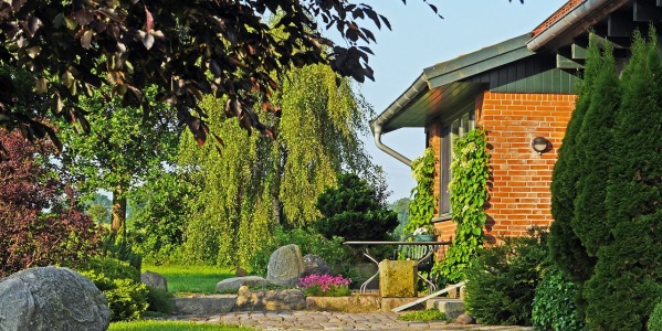 Jak zagospodarować ogród przed domem